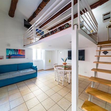 Toledo House Apartments เนเปิลส์ ภายนอก รูปภาพ