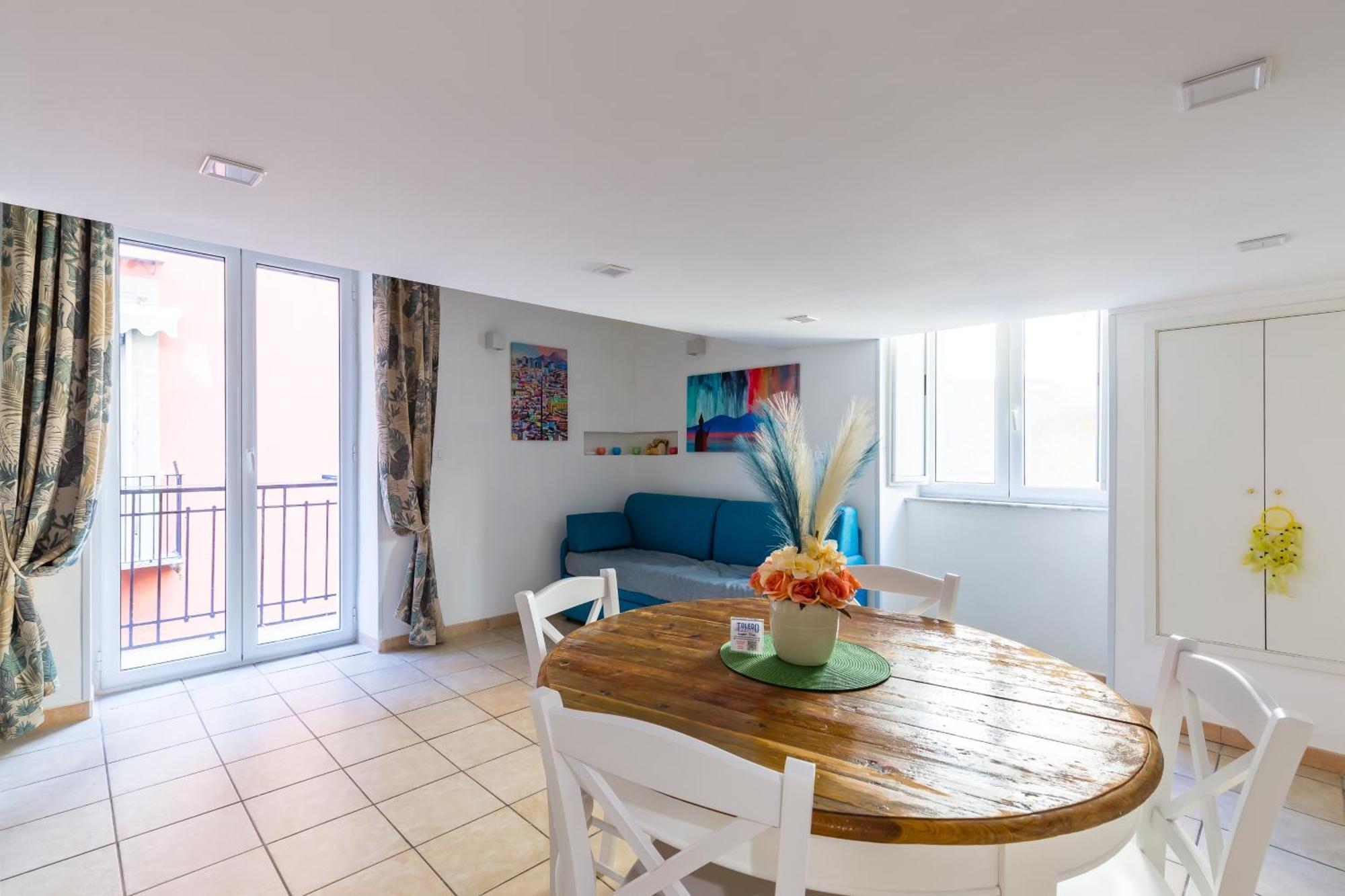 Toledo House Apartments เนเปิลส์ ภายนอก รูปภาพ