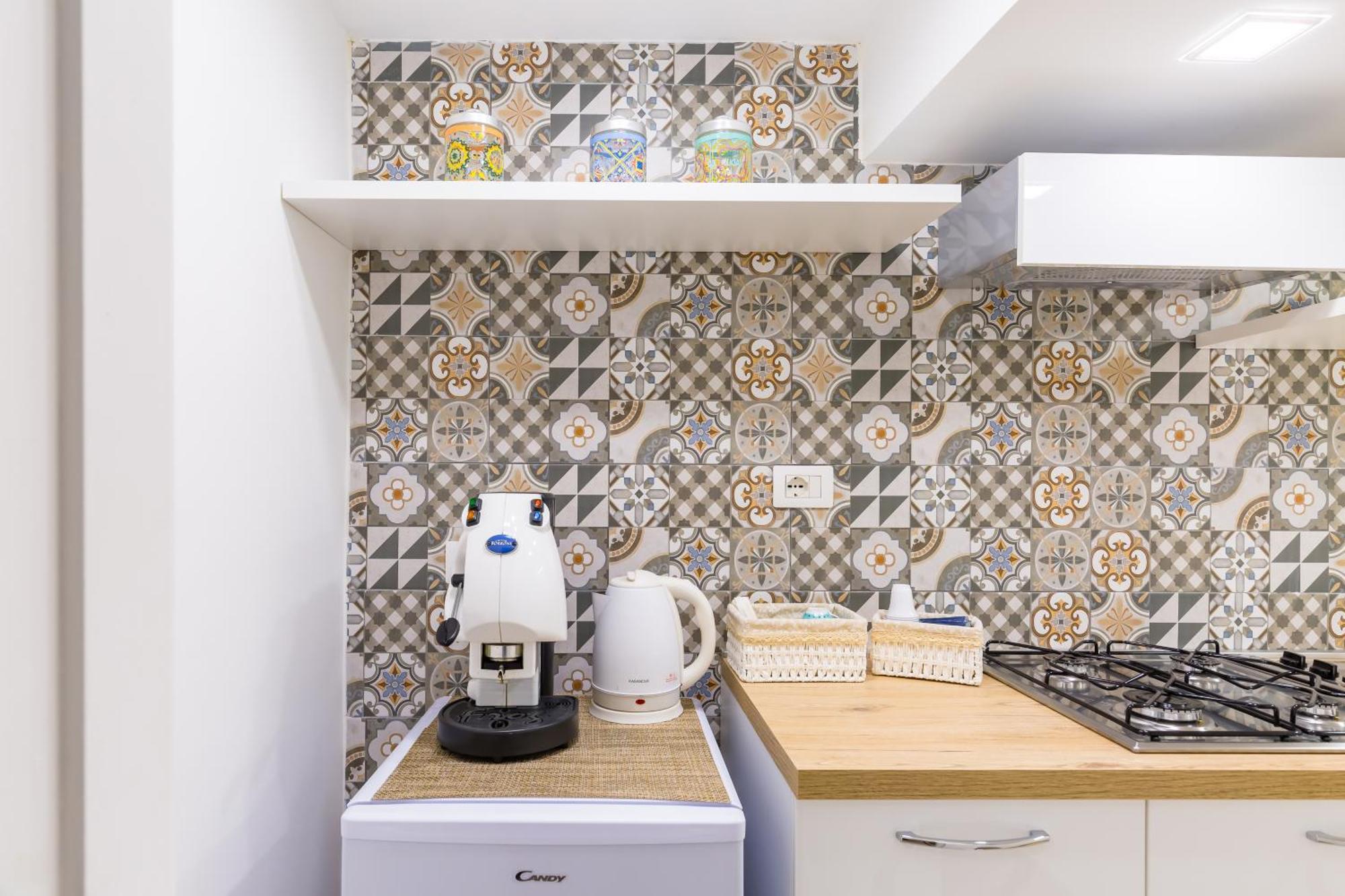 Toledo House Apartments เนเปิลส์ ภายนอก รูปภาพ