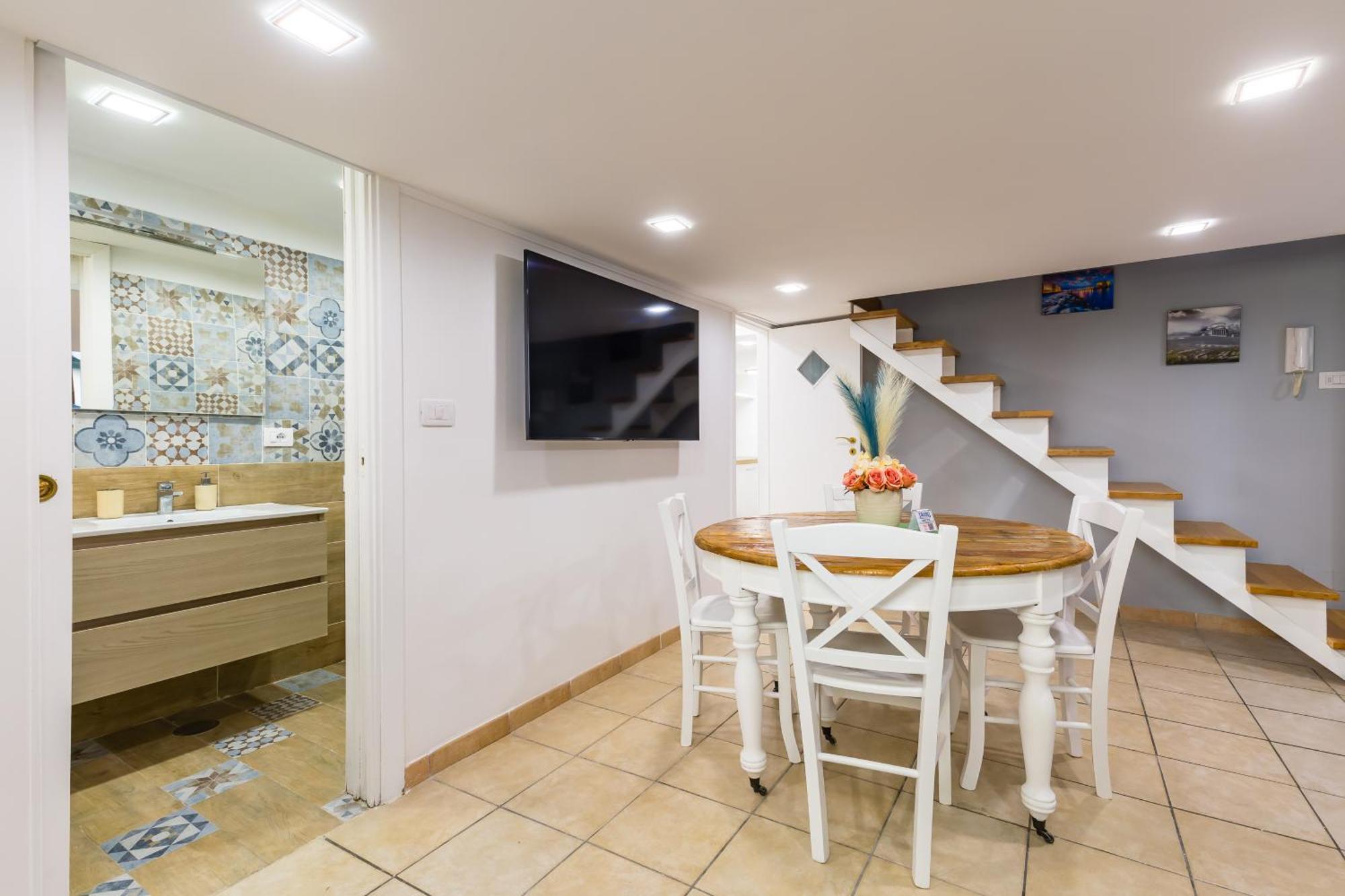 Toledo House Apartments เนเปิลส์ ภายนอก รูปภาพ