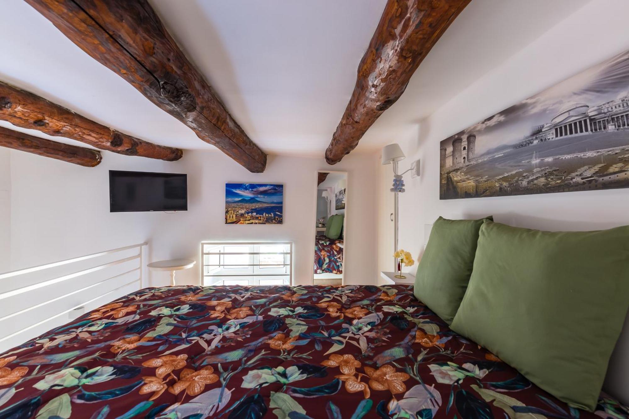 Toledo House Apartments เนเปิลส์ ภายนอก รูปภาพ