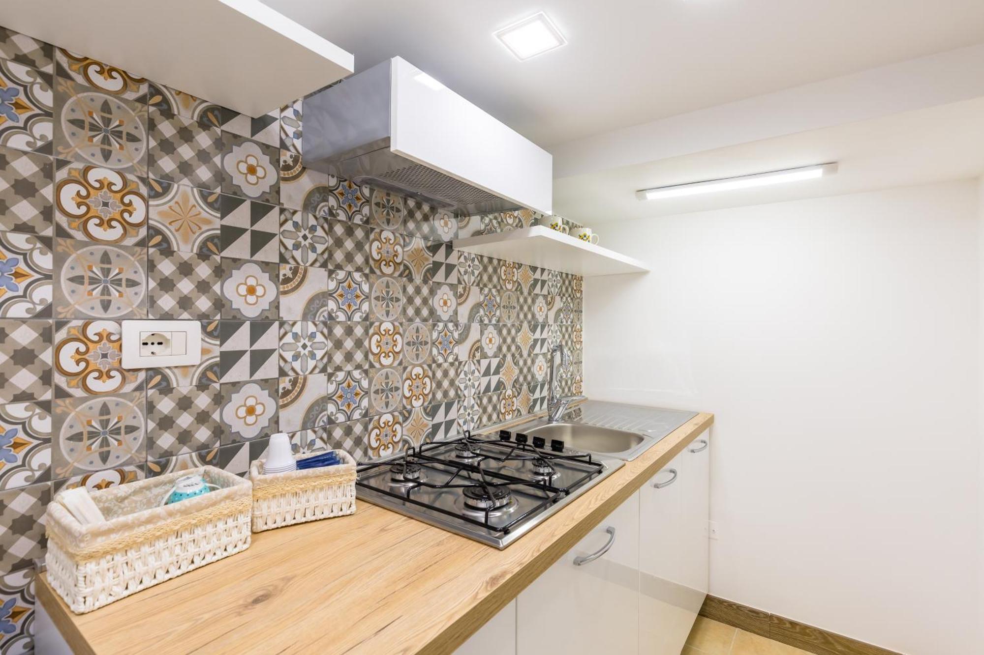 Toledo House Apartments เนเปิลส์ ภายนอก รูปภาพ
