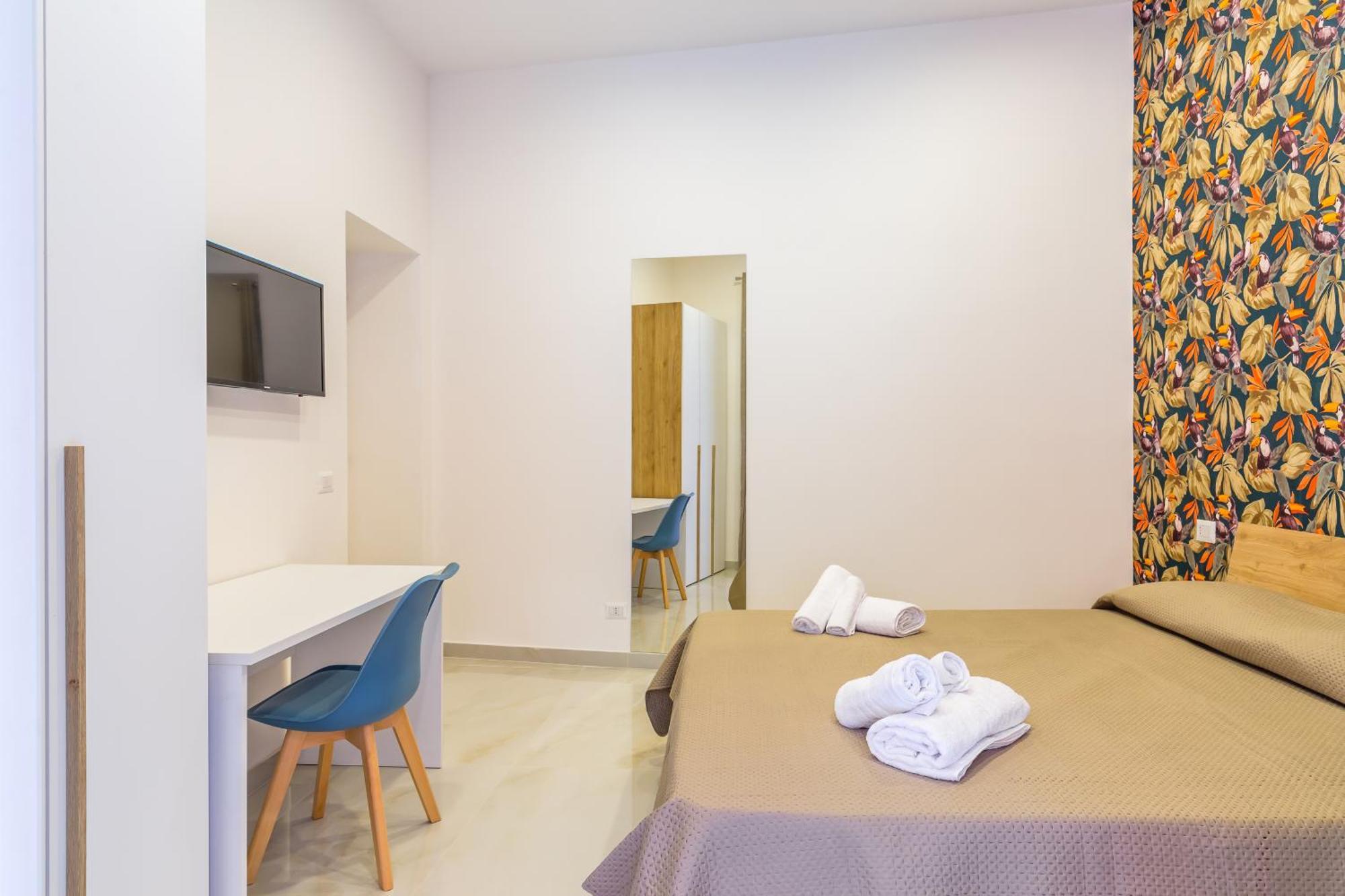 Toledo House Apartments เนเปิลส์ ภายนอก รูปภาพ