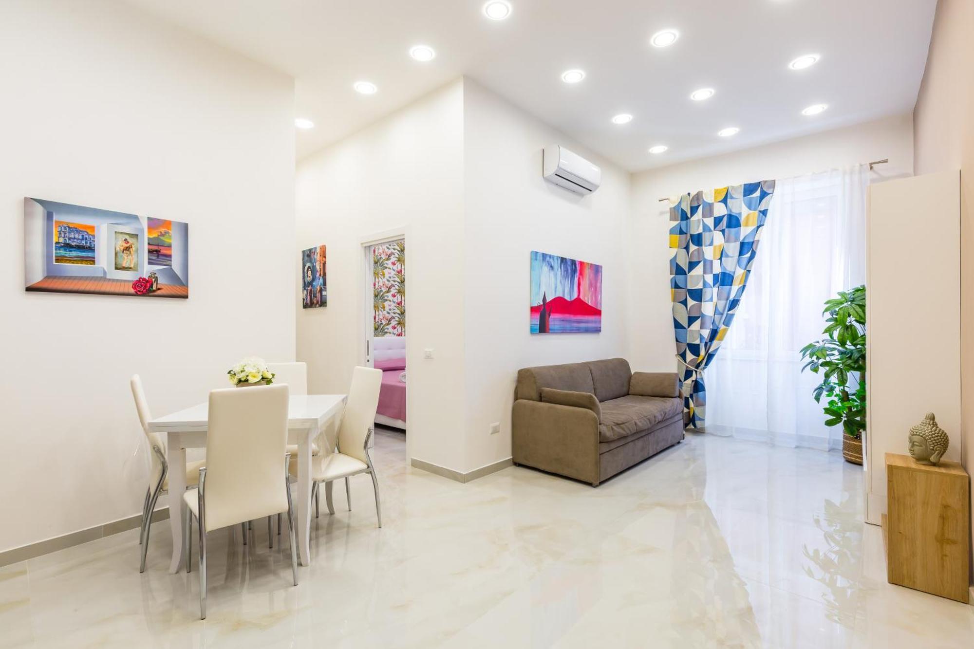 Toledo House Apartments เนเปิลส์ ภายนอก รูปภาพ