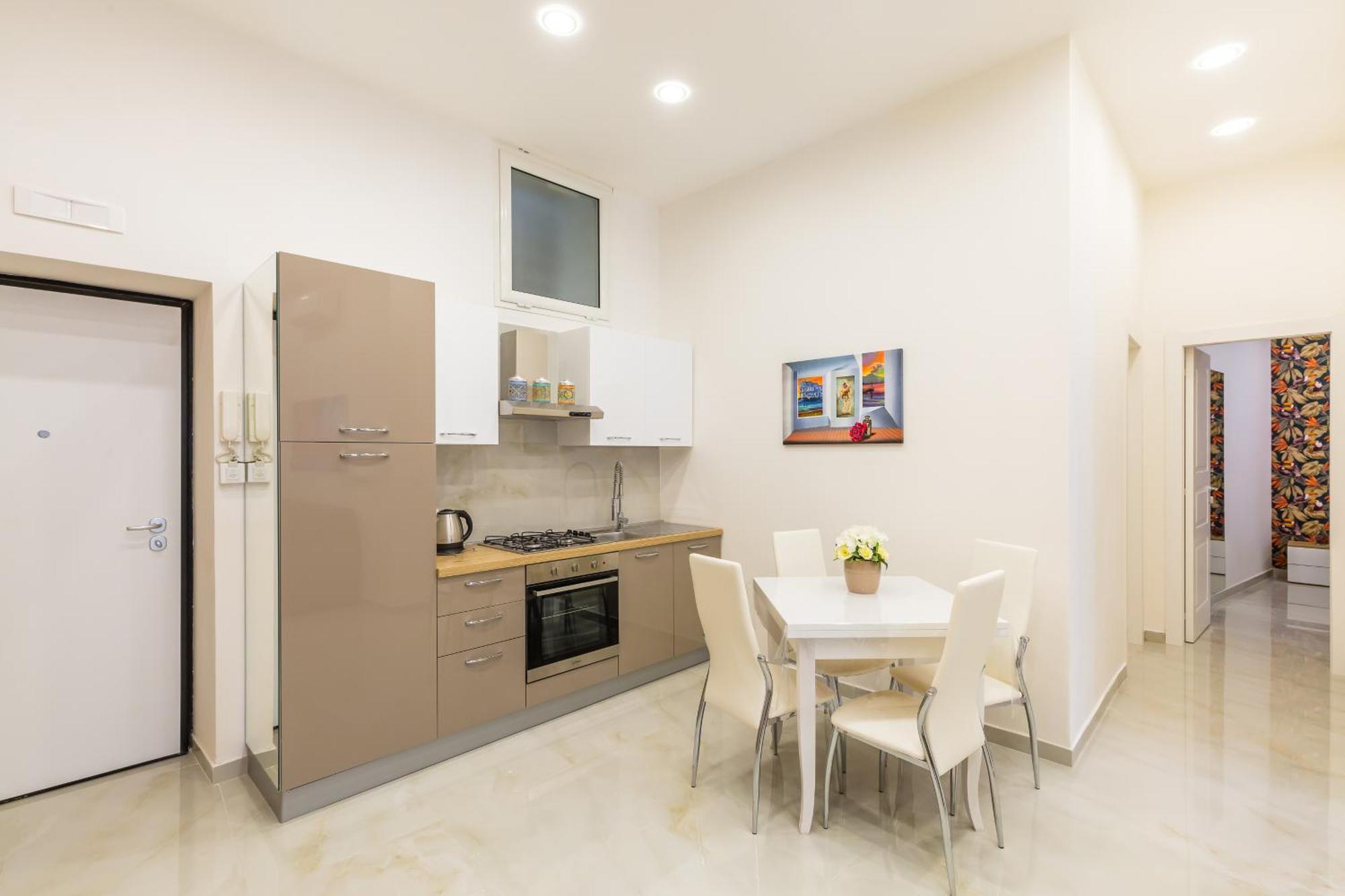 Toledo House Apartments เนเปิลส์ ภายนอก รูปภาพ